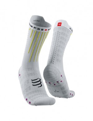 Cycling Socks Compressport Aero Socks Barbati Albi Galbeni Roz | 573902-RCM