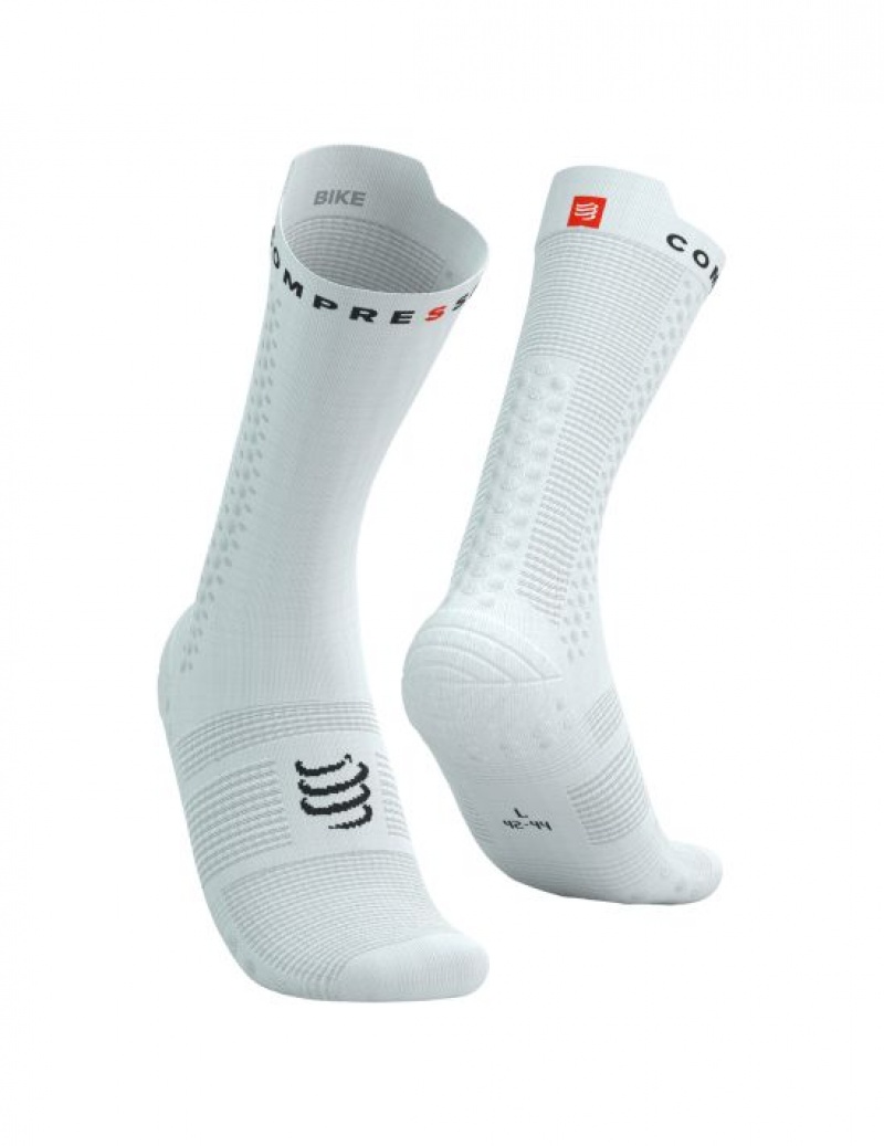 Cycling Socks Compressport Pro Racing Socks v4.0 Bike Barbati Albi Negrii | 491836-LKY