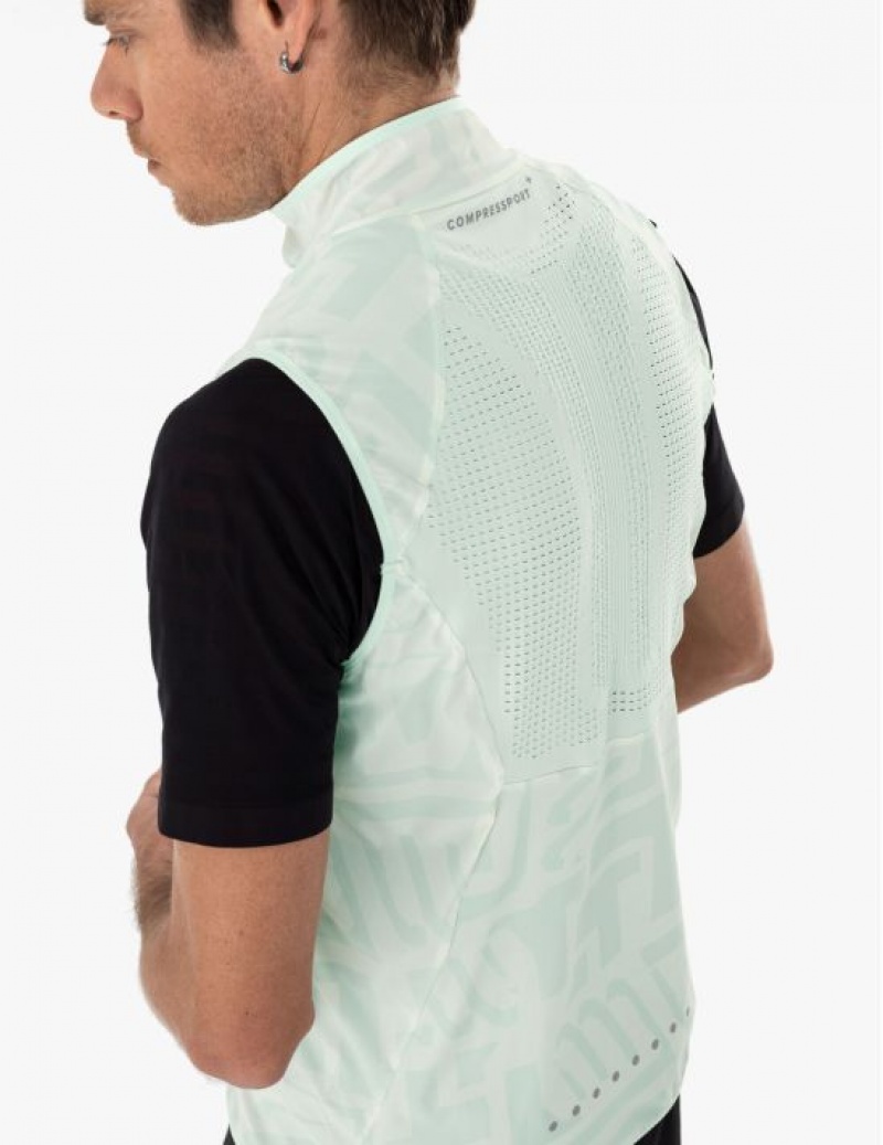 Jachetă De Alergare Compressport Hurricane Windproof Vest M Barbati Colorati | 620189-EXK