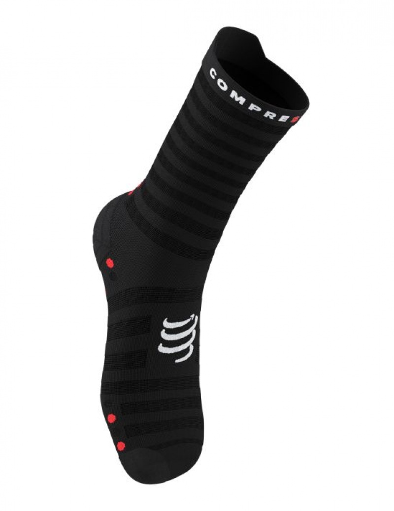 Sosete Alergare Compressport Pro Racing Socks v4.0 Ultralight Run High Barbati Negrii Rosii | 795308-OKX