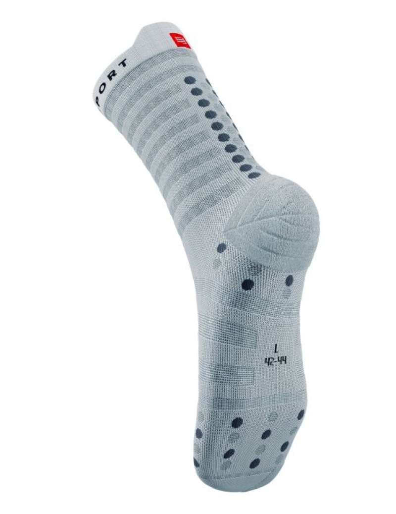 Sosete Alergare Compressport Pro Racing Socks v4.0 Ultralight Run High Barbati Albi | 750314-BSJ