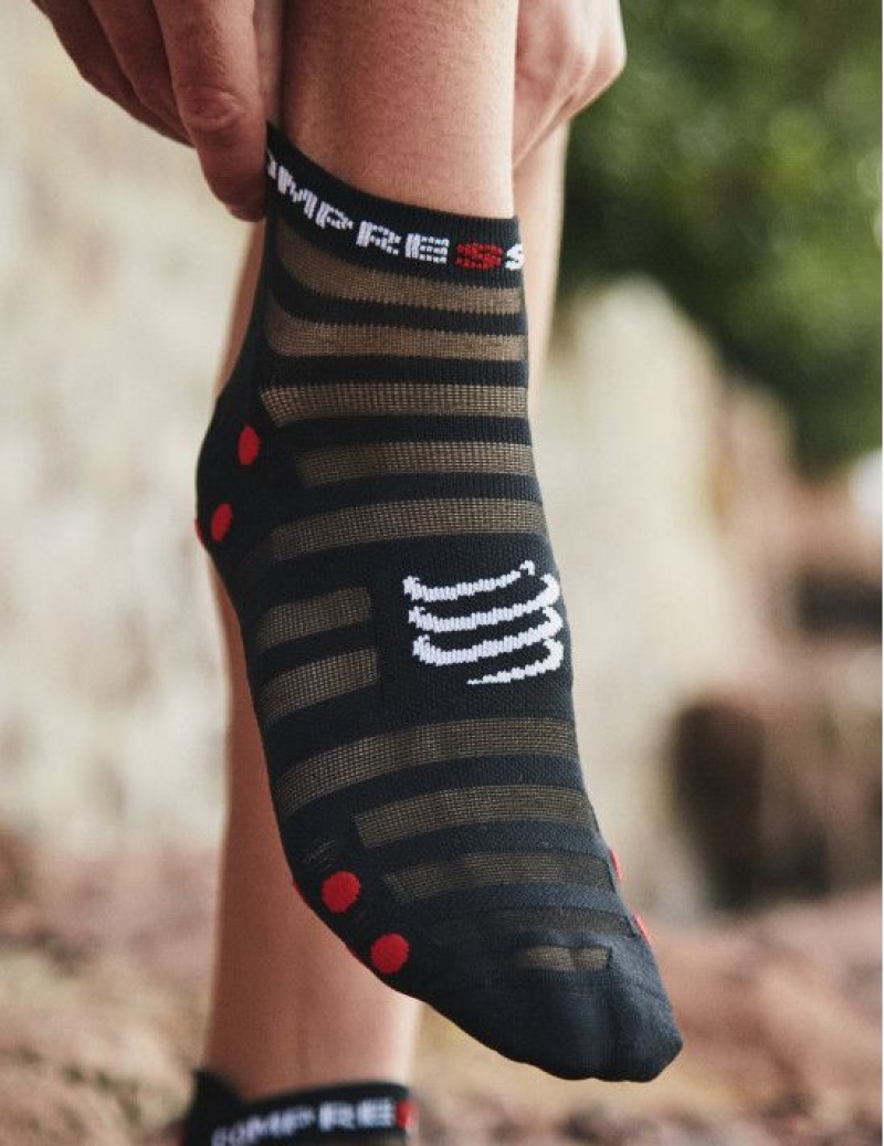 Sosete Alergare Compressport Pro Racing Socks v4.0 Ultralight Run Low Barbati Negrii Rosii | 549180-SDF