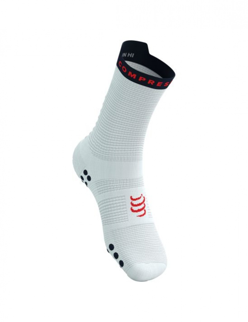 Sosete Alergare Compressport Pro Racing Socks v4.0 Run High Barbati Albi | 257049-QUJ