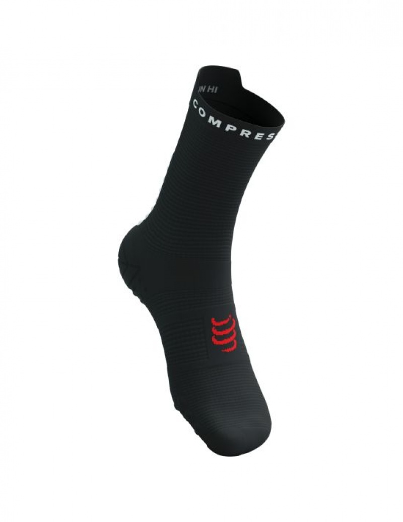 Sosete Alergare Compressport Pro Racing Socks v4.0 Run High Barbati Negrii Albi | 105267-YGO